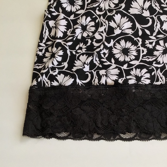 WHITE HOUSE BLACK MARKET LACE HEM CAMISOLE SMALL - Picture 8 of 15